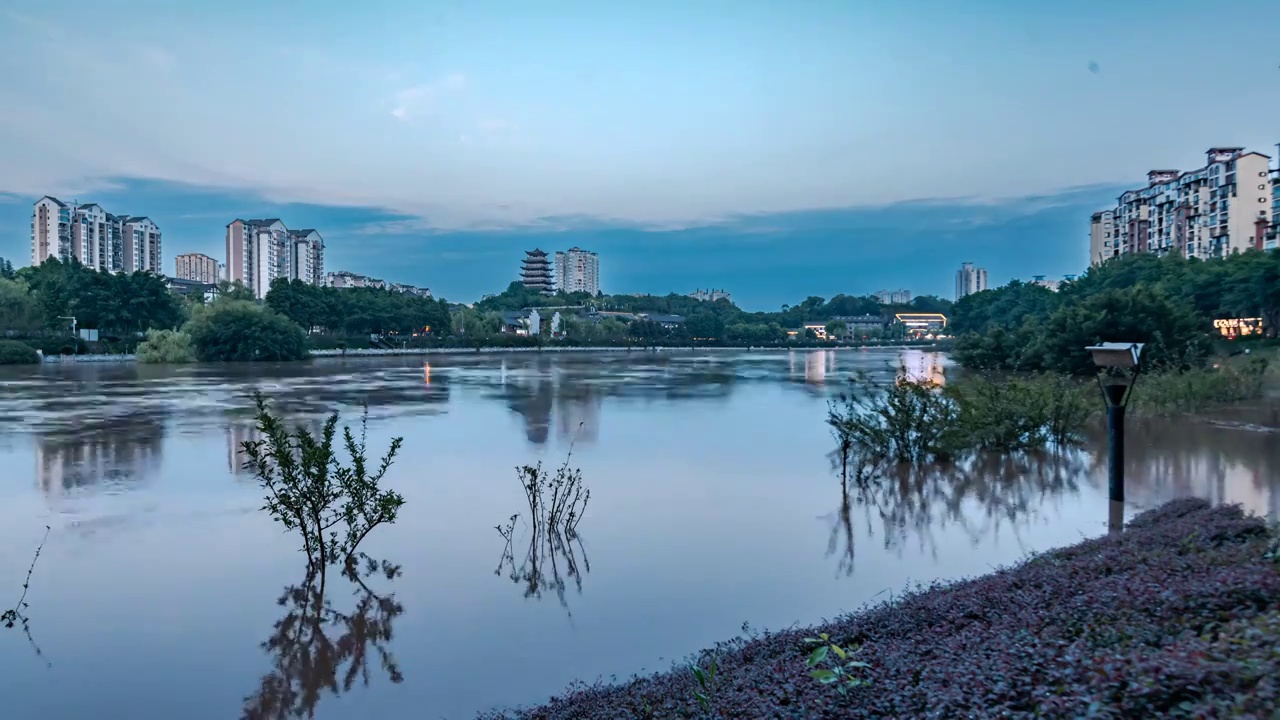 重庆市荣昌区城区涨水--香霏楼视频素材