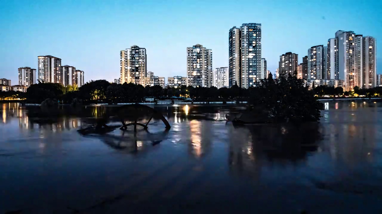 重庆市荣昌区城区涨水--小滩桥涨大水视频素材