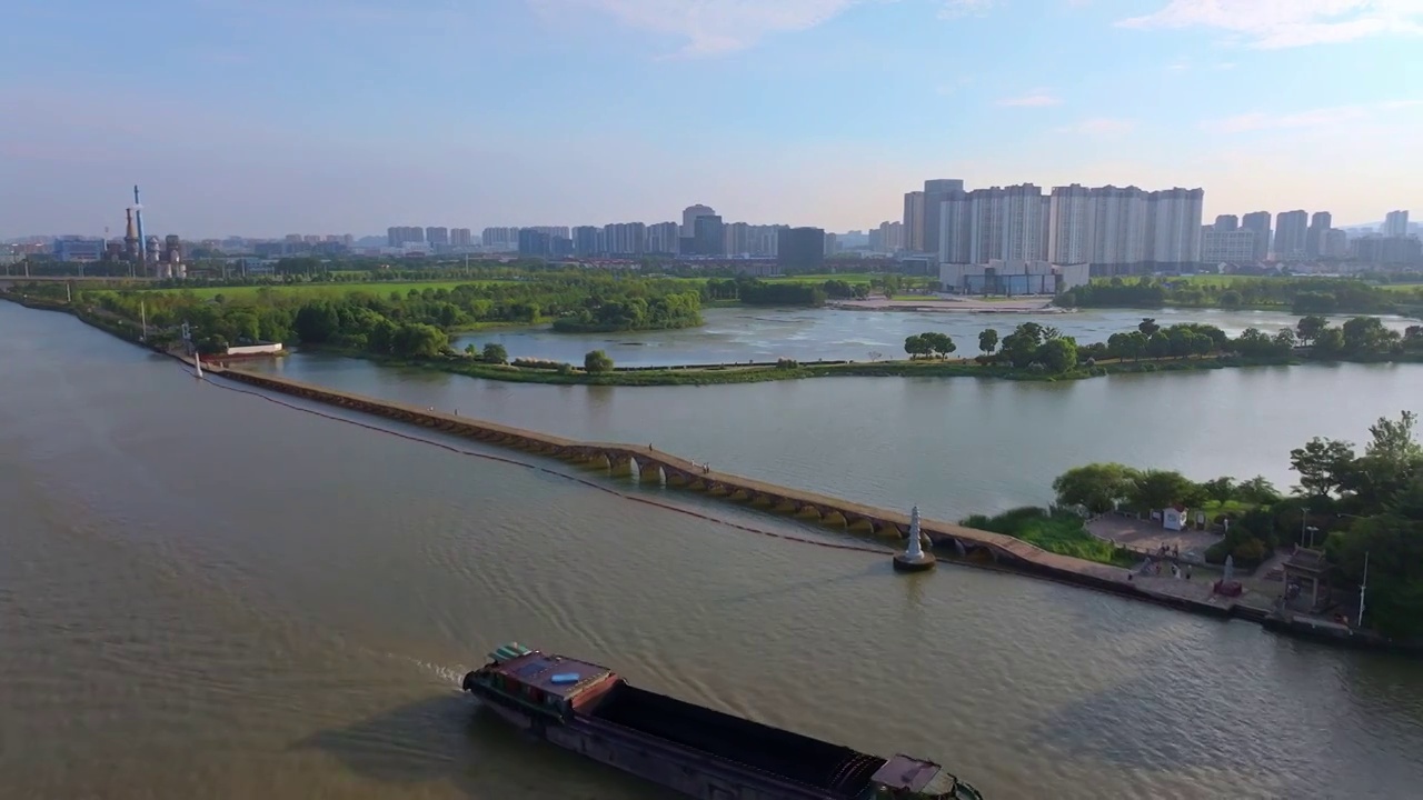 苏州吴中宝带桥，斜港大桥，大运河和东吴塔的风景航拍视频素材