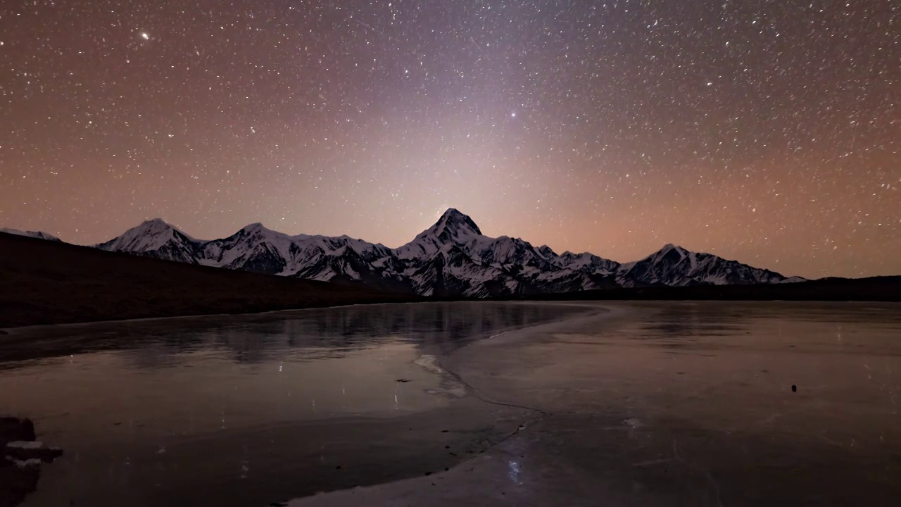 川西冷噶措贡嘎雪山星空银河延时视频素材