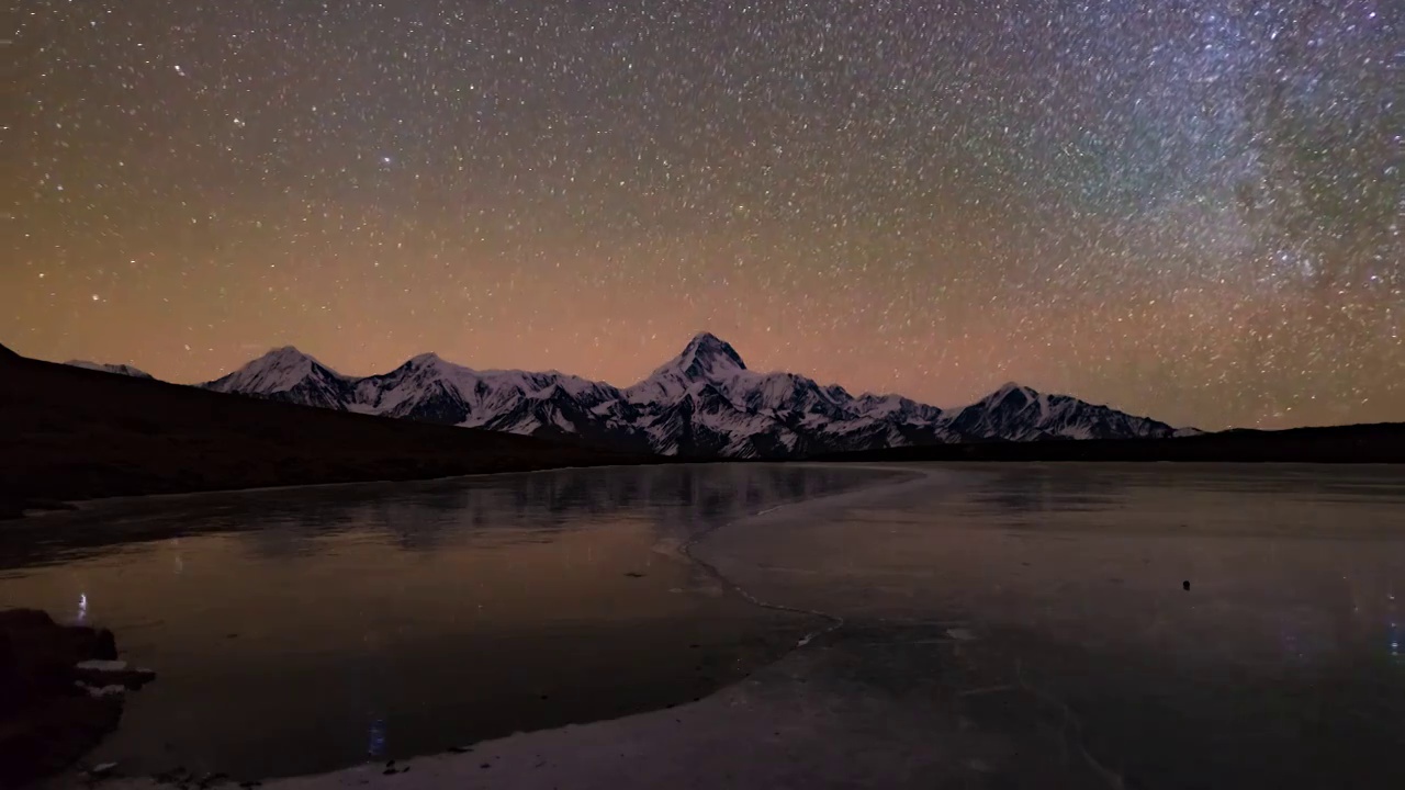 川西冷噶措贡嘎雪山星空银河延时视频素材