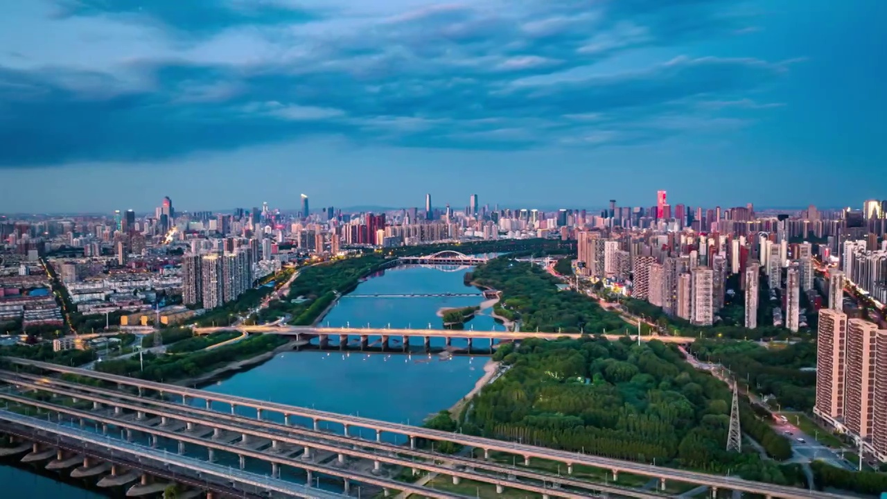 辽宁沈阳浑河胜利桥火车高铁城市夜景航拍视频素材