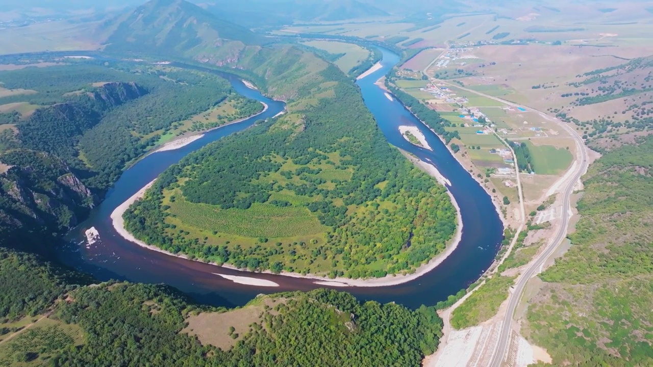 航拍内蒙古阿尔山柴河十大湾景区，淖尔河视频素材