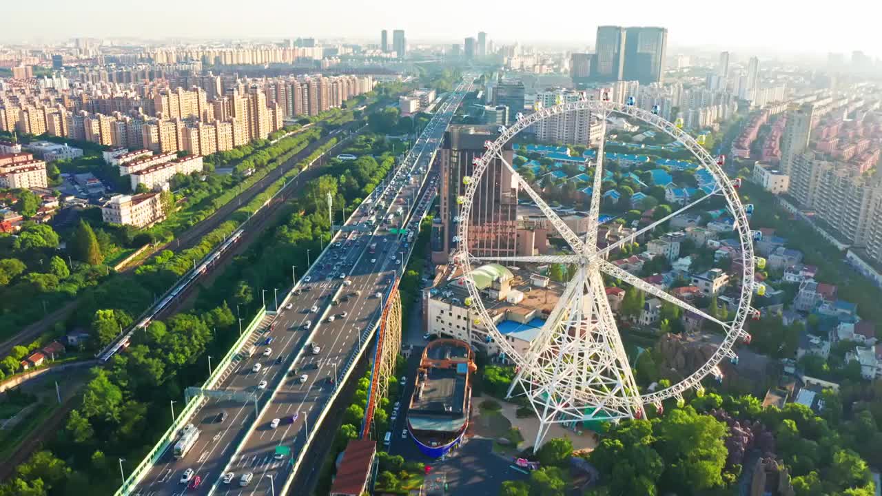 4K 上海锦江乐园 虹梅路立交桥 日落俯拍航拍视频视频素材