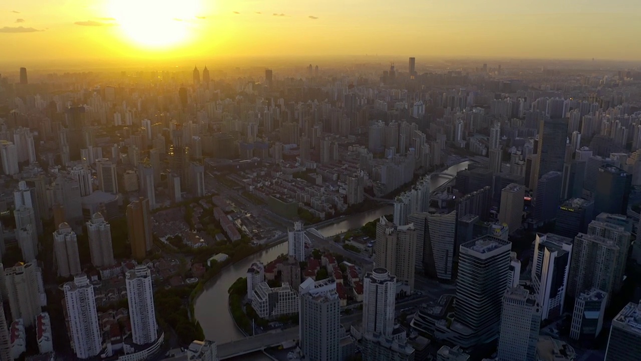 航拍视角 上海 浦西 外滩  苏州河 日落 4K 视频视频素材