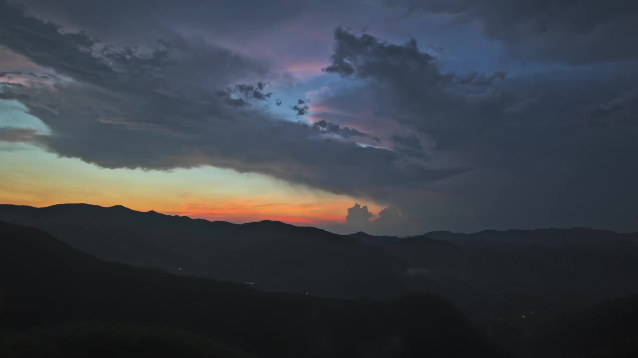 德清莫干山天空夕阳群山晚霞延时视频素材