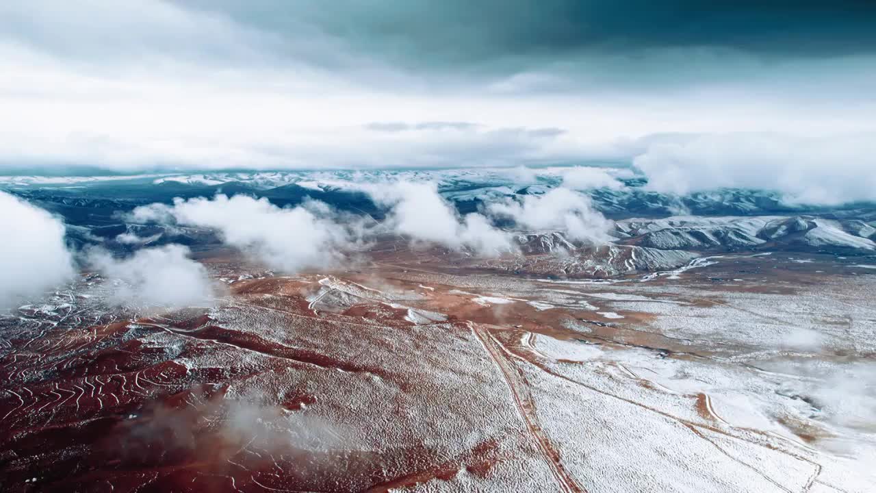 航拍雪中的甘南甘加秘境白石崖视频下载