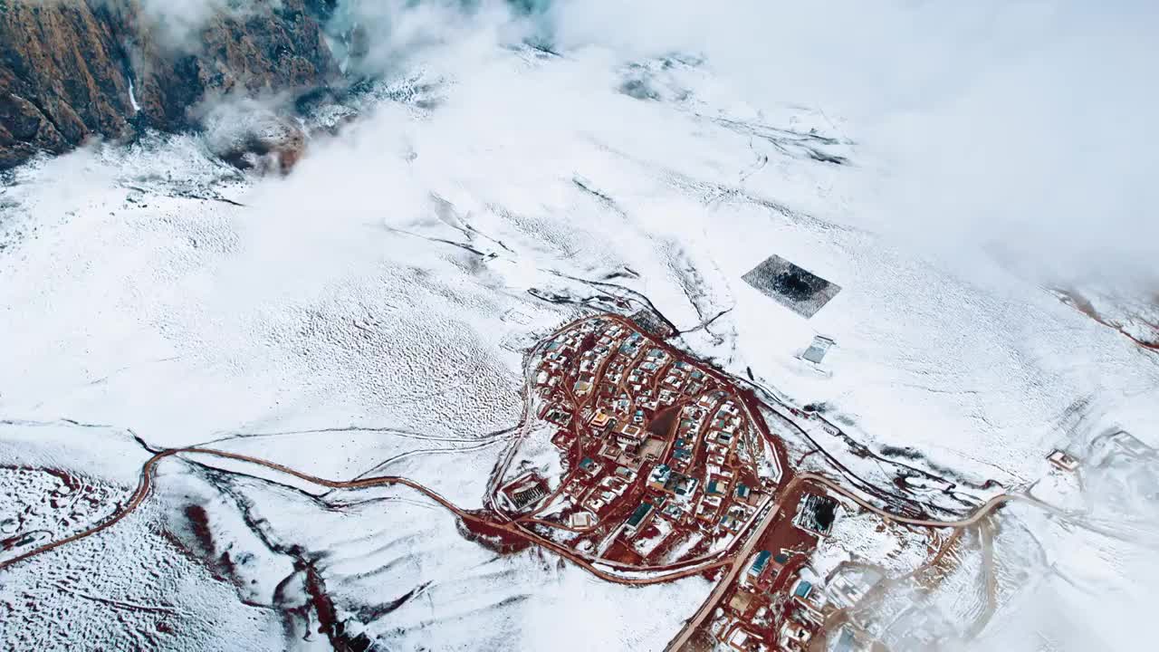 航拍雪中的甘南甘加秘境白石崖视频素材