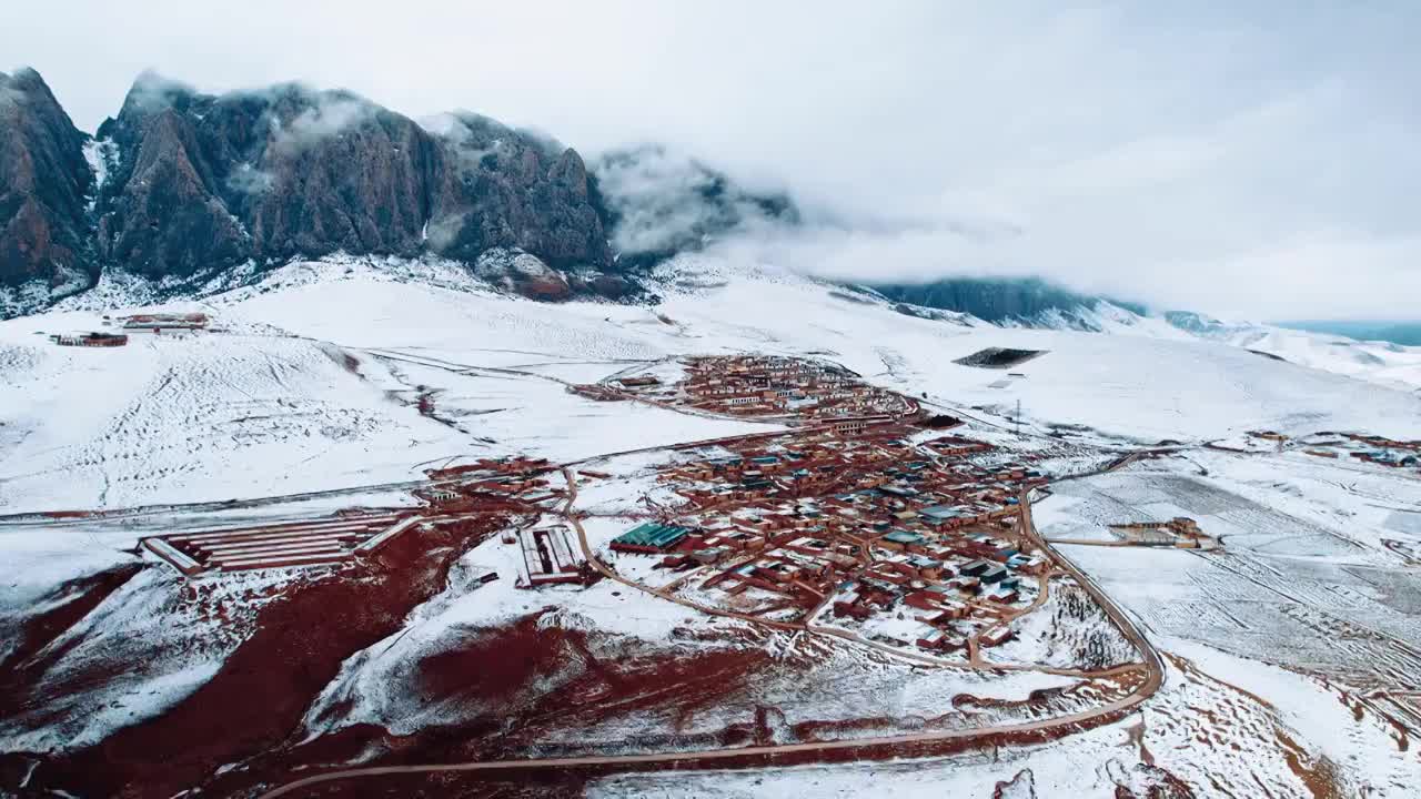 航拍雪中的甘南甘加秘境白石崖视频素材