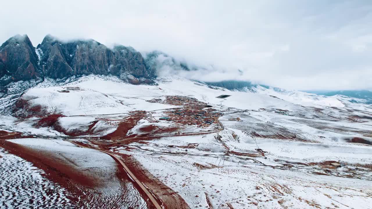 航拍雪中的甘南甘加秘境白石崖视频素材