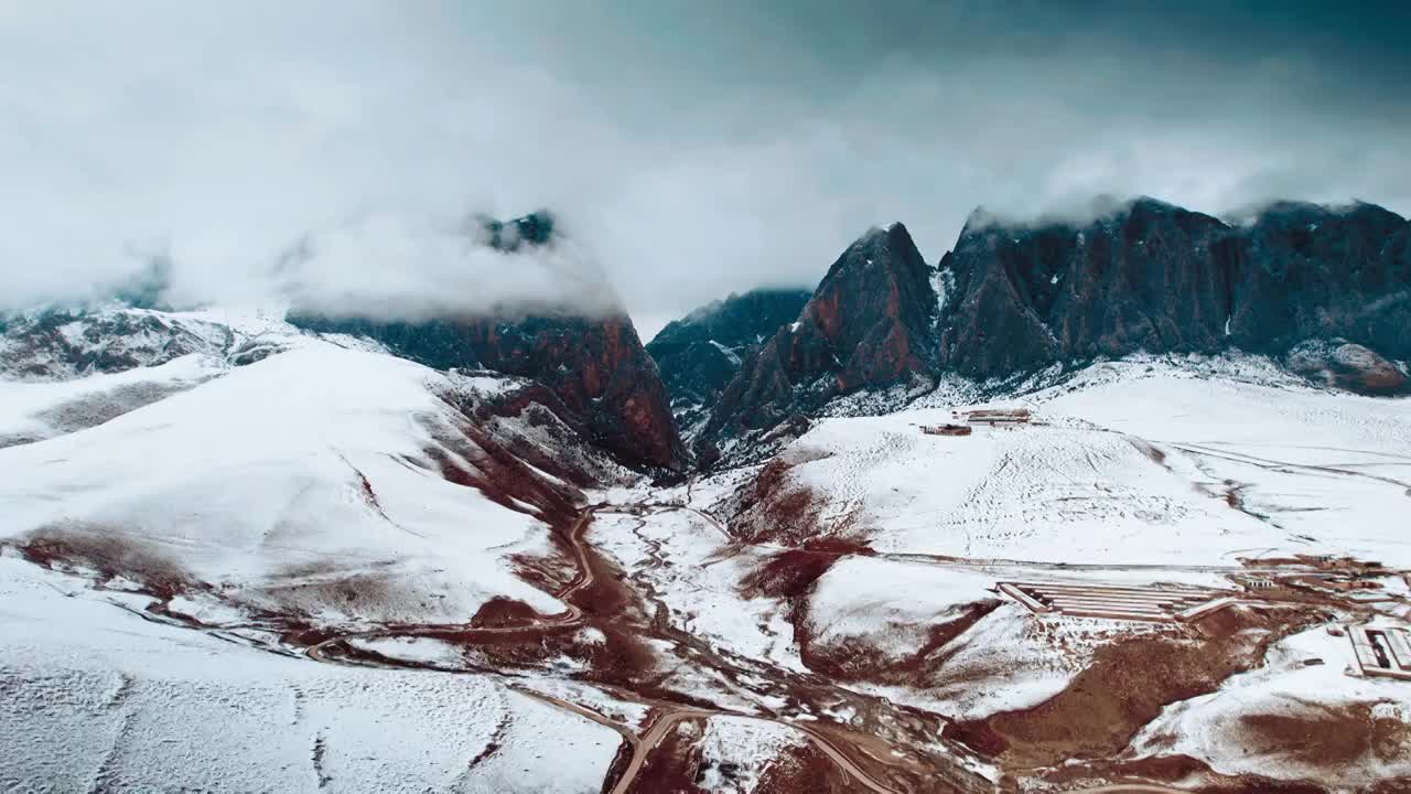 航拍雪中的甘南甘加秘境白石崖视频素材