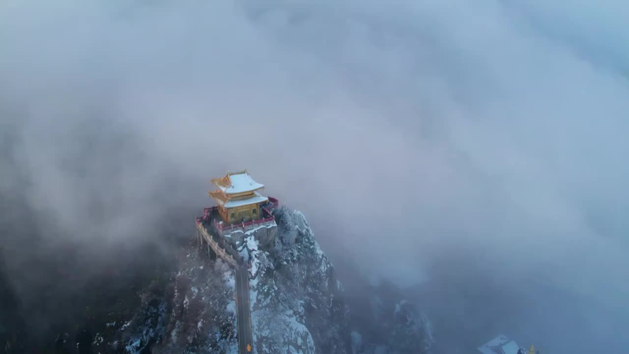 老君山雪景云海朝霞群山金顶航拍视频素材