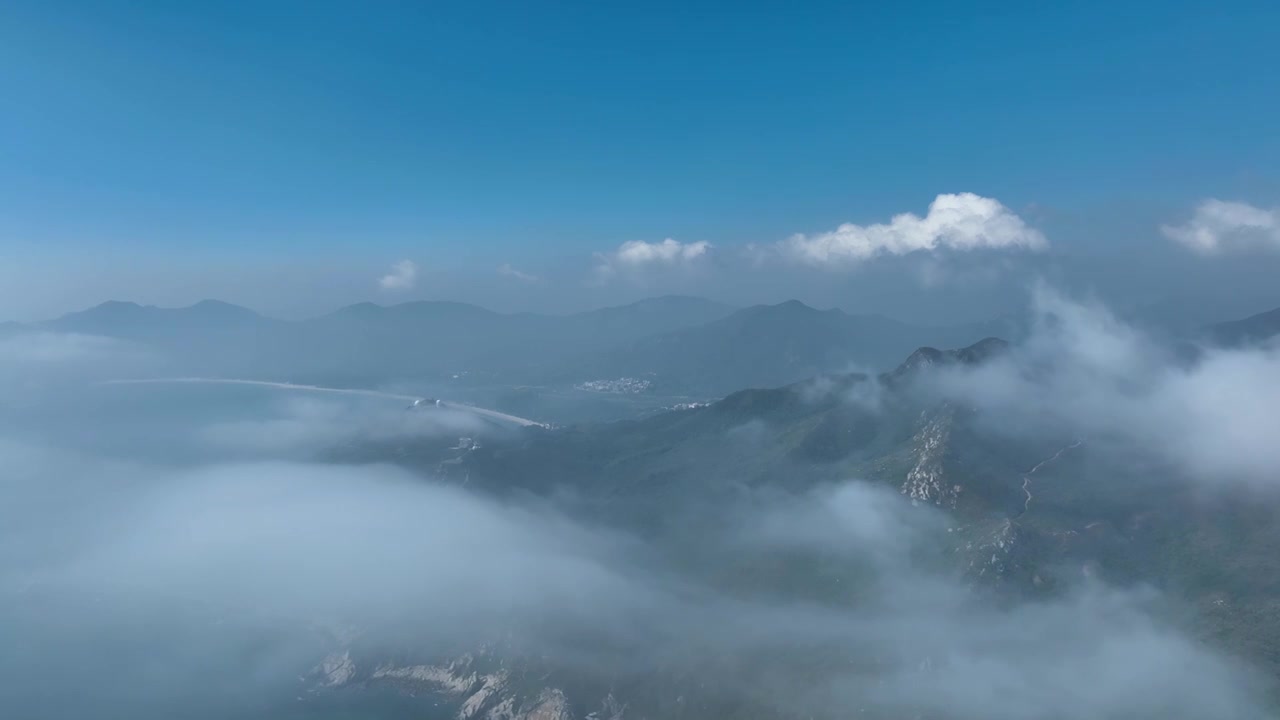 航拍深圳东西涌天文台海岸线云海景观4K视频素材