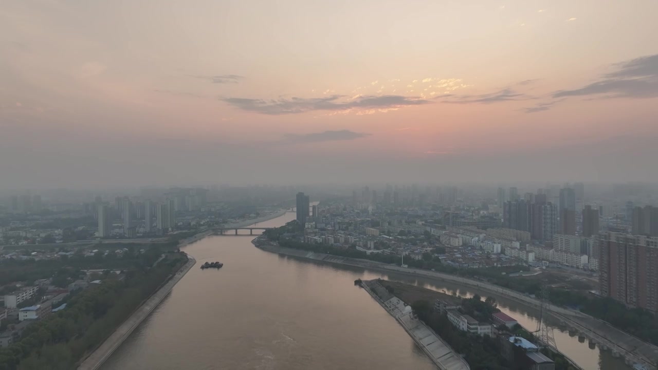 高视角周口沙颍河大闸船闸日出大场景视频素材