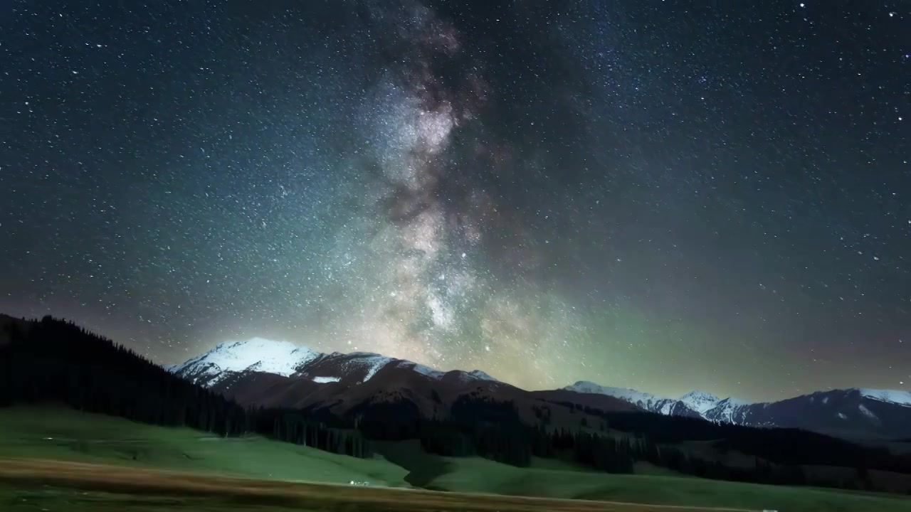 草原雪山银河星空延时视频素材