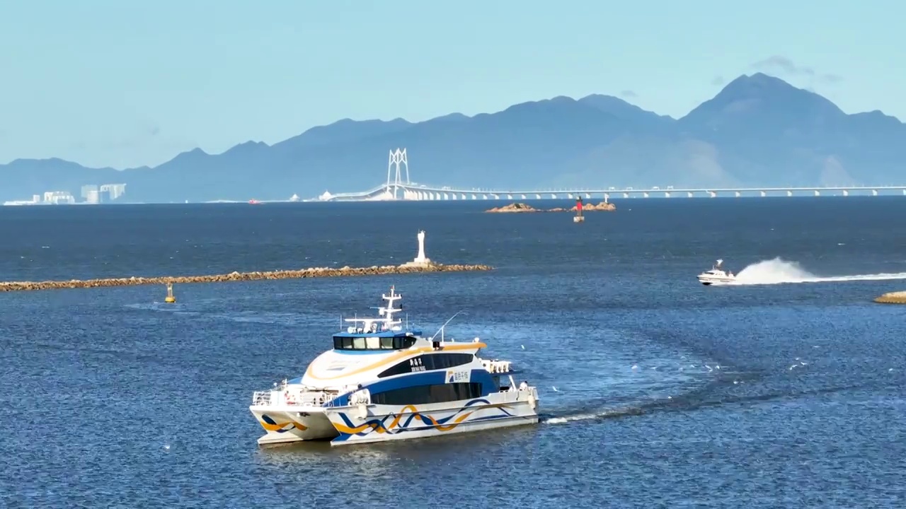 珠海香洲港码头归航客轮视频素材