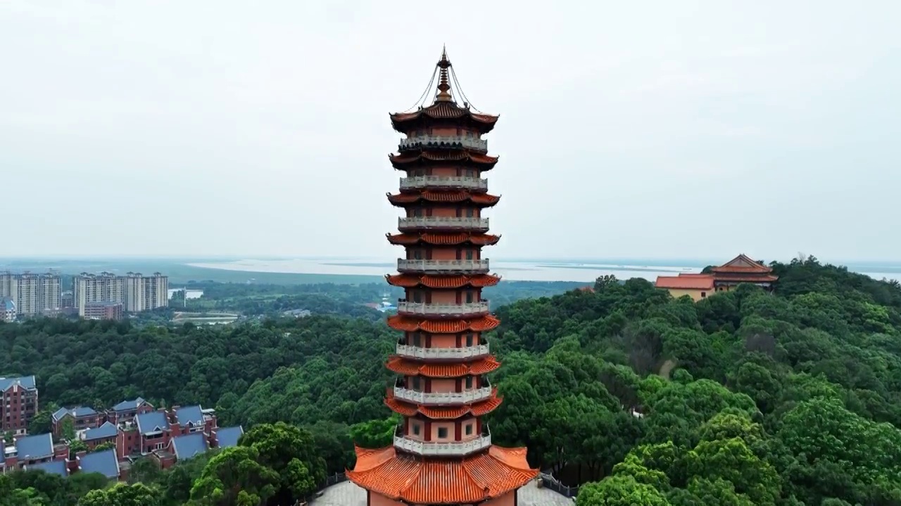 湖南岳阳圣安寺古寺庙历史人文航拍视频视频素材