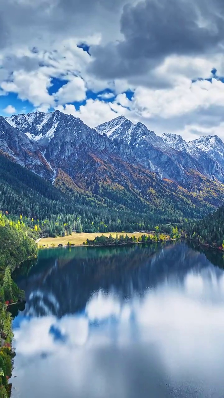 川西 高原  雪山 森林 湖泊 草甸 伍须海 风景 延时摄影视频素材