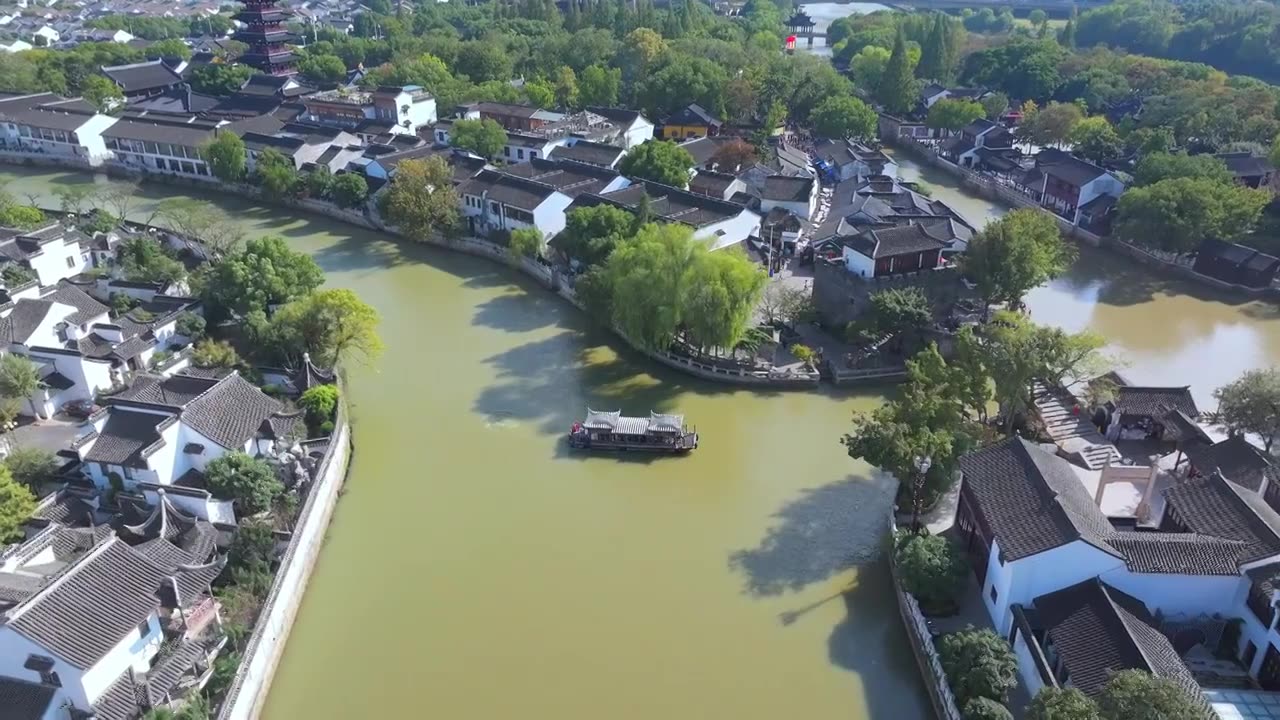 蓝天下的苏州姑苏城外寒山寺风景航拍视频素材