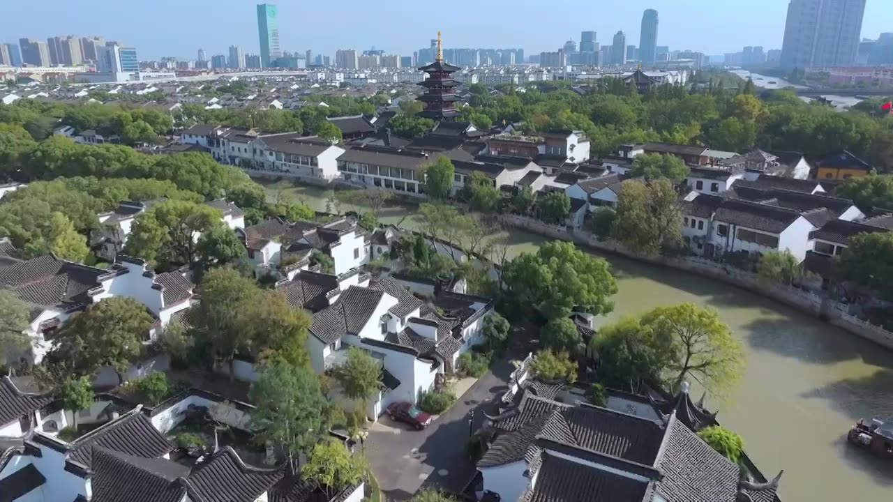 蓝天下的苏州姑苏城外寒山寺风景航拍视频素材