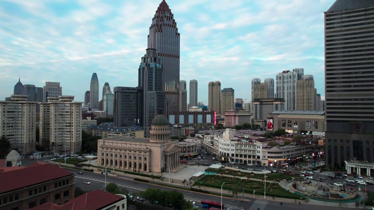 天津市区音乐厅小白楼商圈城市建筑街道夜景航拍视频素材