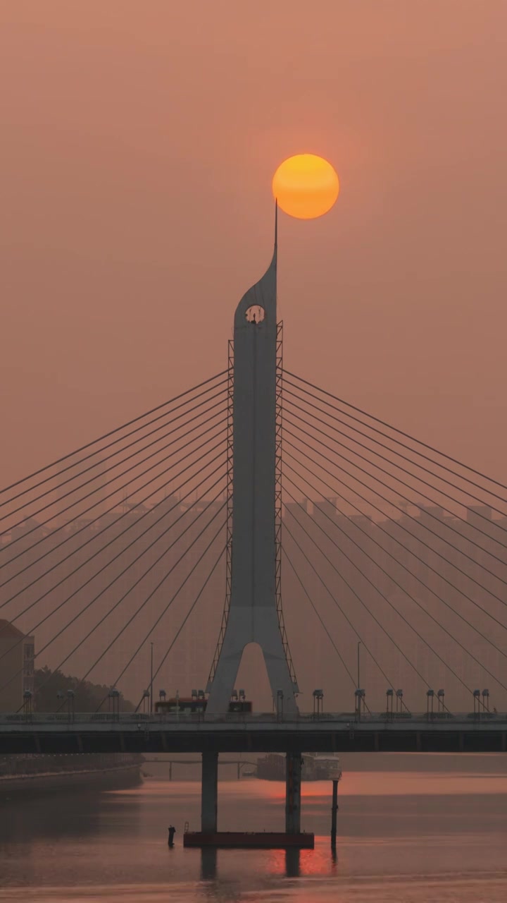 广州海印大桥和太阳视频素材