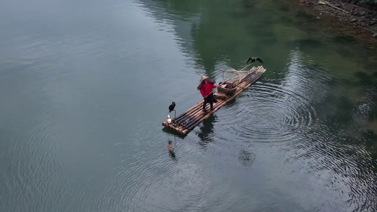 桂林山水和漓江风光渔翁桂林 诗画山水 中国山水风光 山水 山水风光漓江 漓江 广西风景 旅游宣传片视频素材