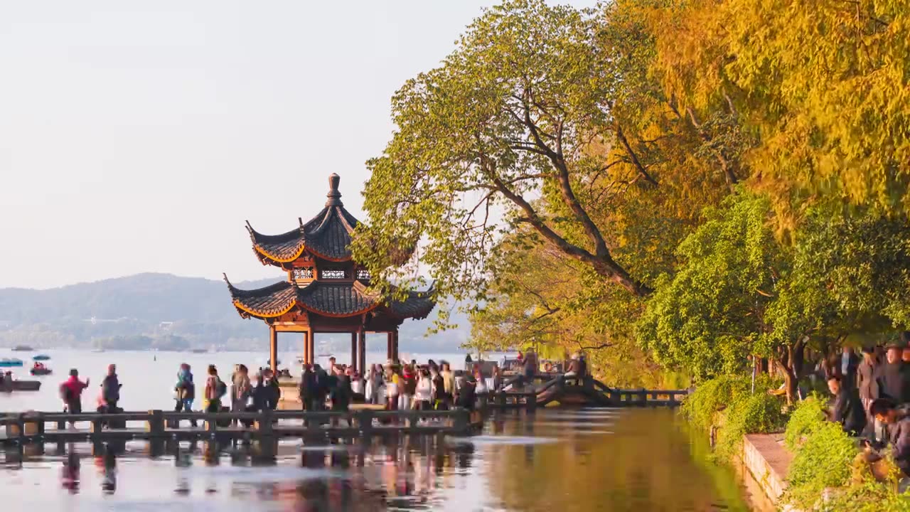 杭州西湖景区雷峰夕照景点夕影亭视频素材