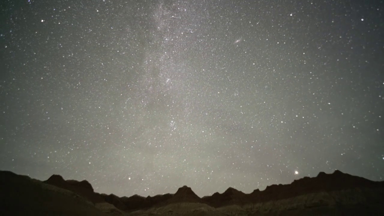 内蒙大红山英仙座流星雨宇宙星空探索延时摄影视频素材