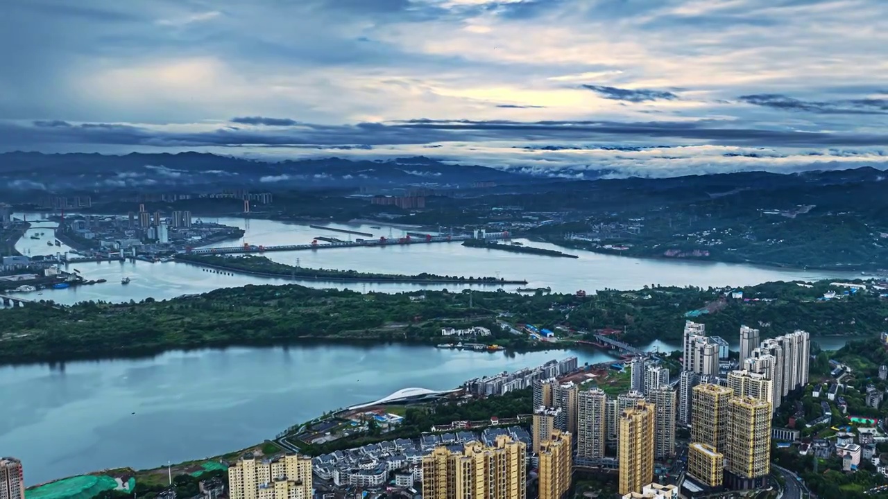 宜昌长江葛洲坝雨后清晨航拍延时摄影视频素材