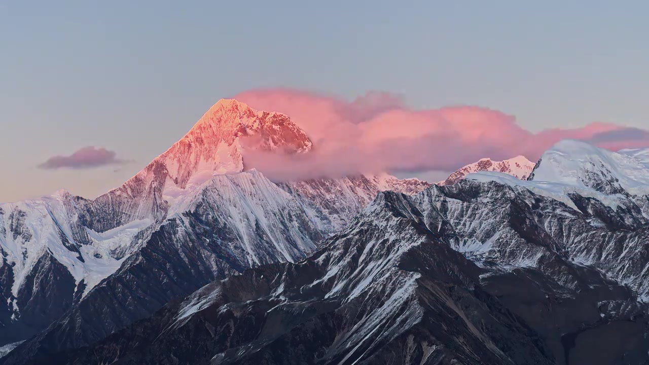 中国 四川省 贡嘎 山 雪山 蓝天 白云 延时摄影视频下载