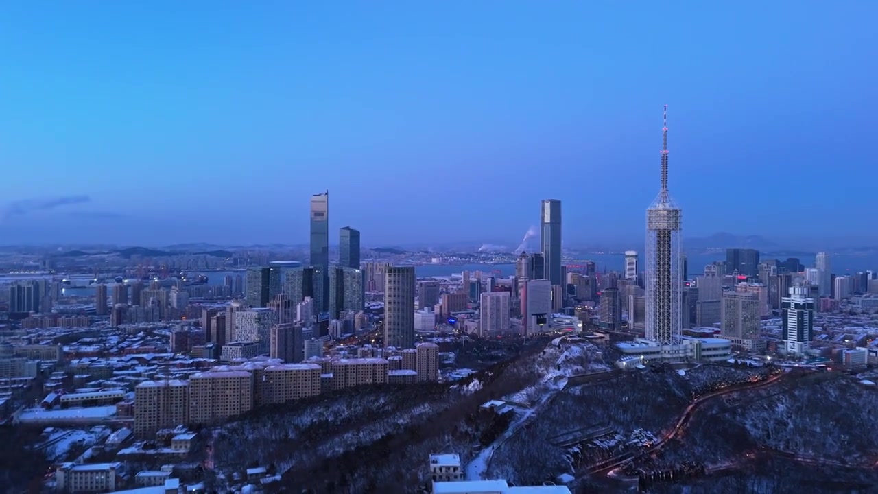 4K 航拍 大连观光塔 雪景视频素材