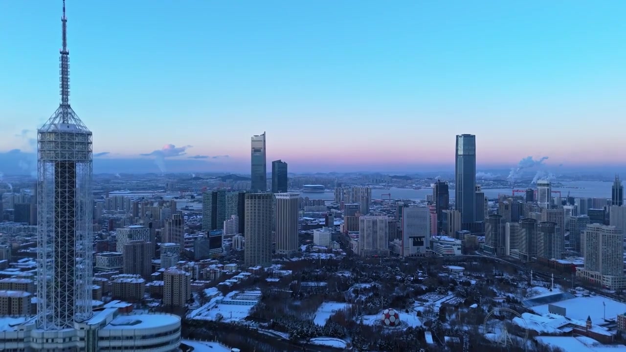 4K 航拍 大连观光塔 雪景视频素材