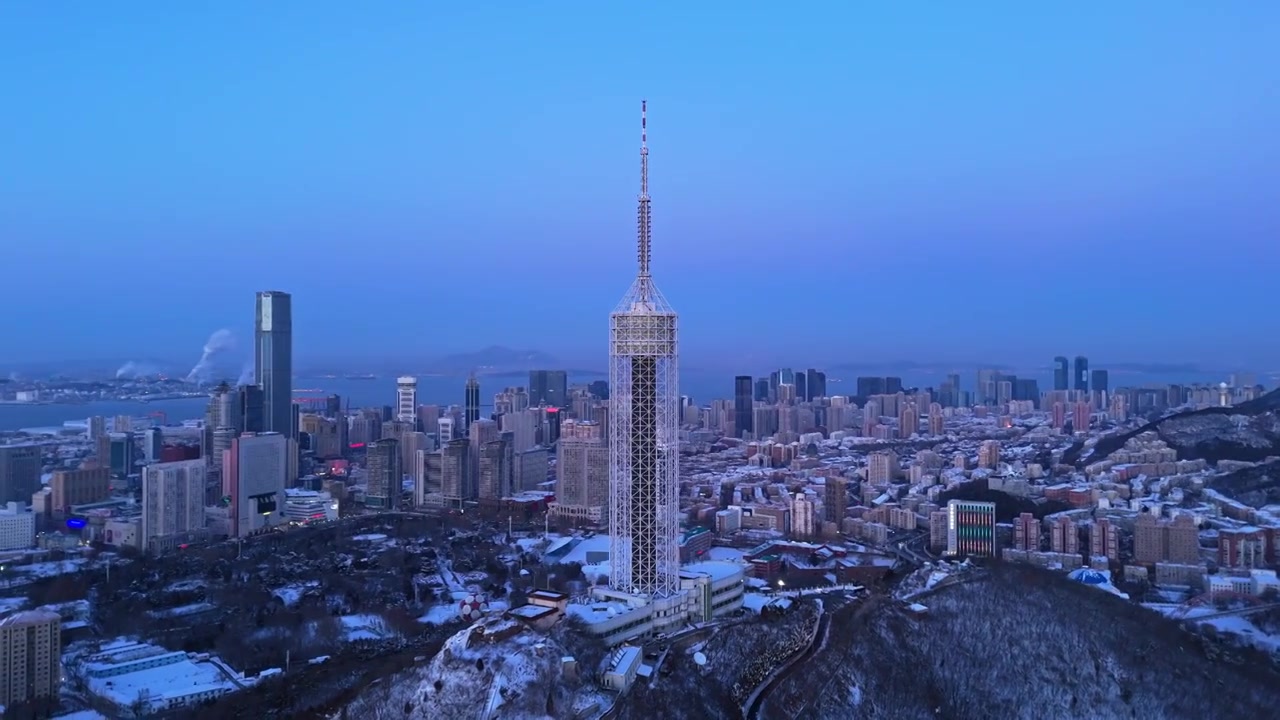 4K 航拍 大连观光塔 雪景视频素材