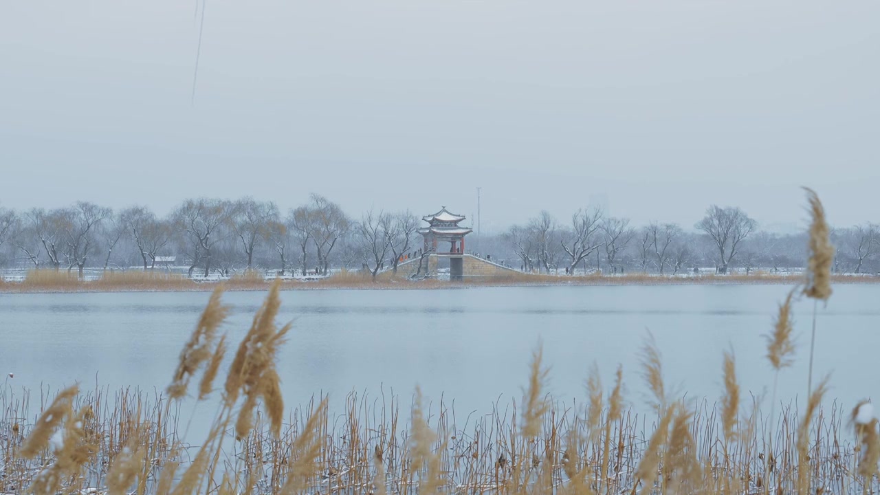 升格拍摄北京颐和园冬季雪景视频素材