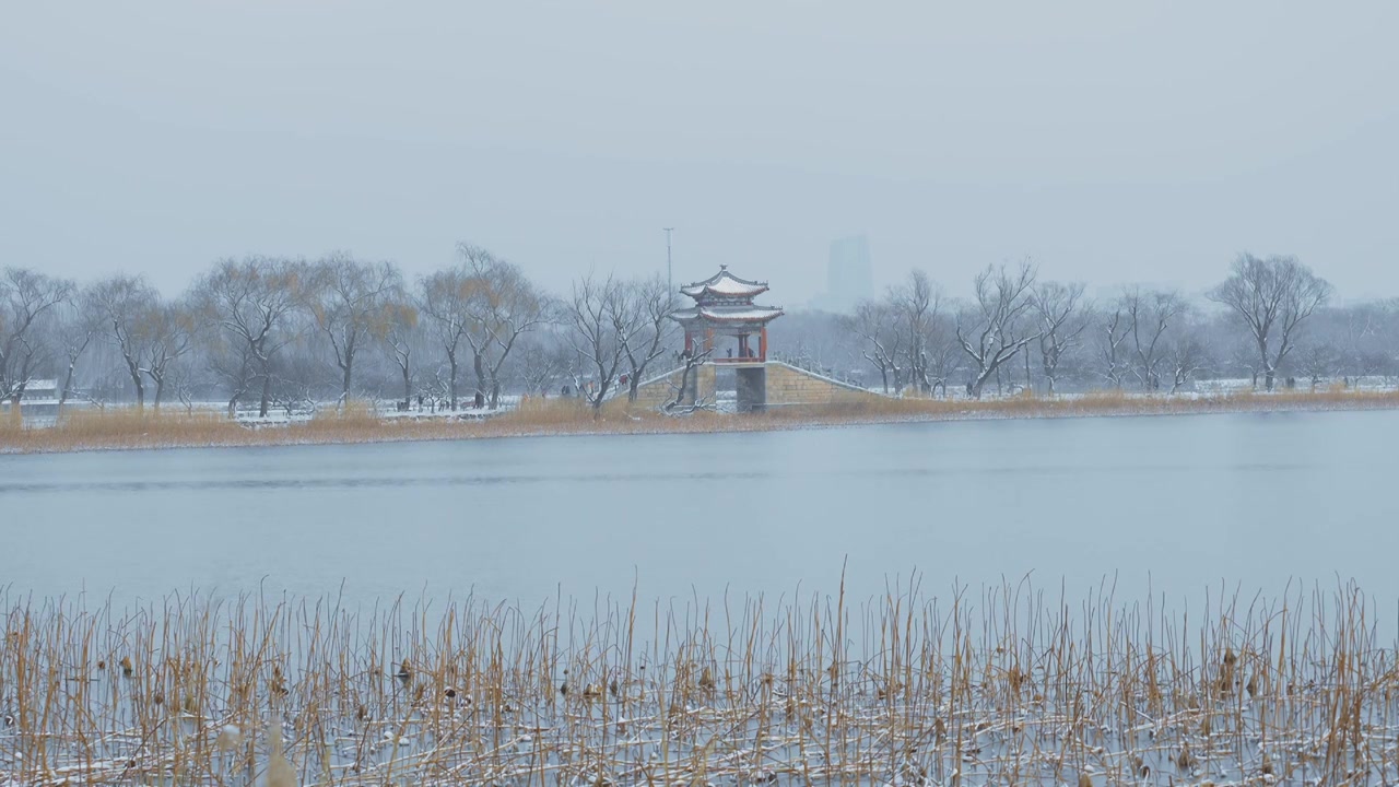 升格拍摄北京颐和园冬季雪景视频素材