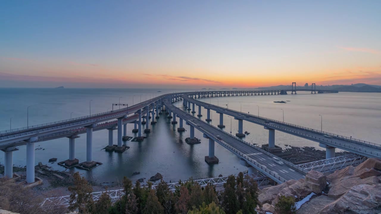 大连星海湾跨海大桥延时日转夜视频素材