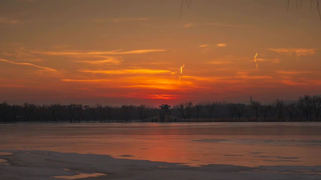 冬季北京颐和园傍晚夕阳晚霞延时视频素材