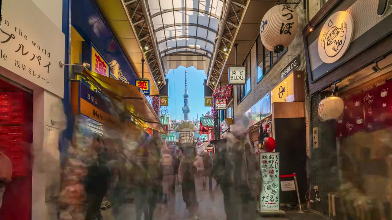 日本东京晴空塔蓝天白云延时视频素材