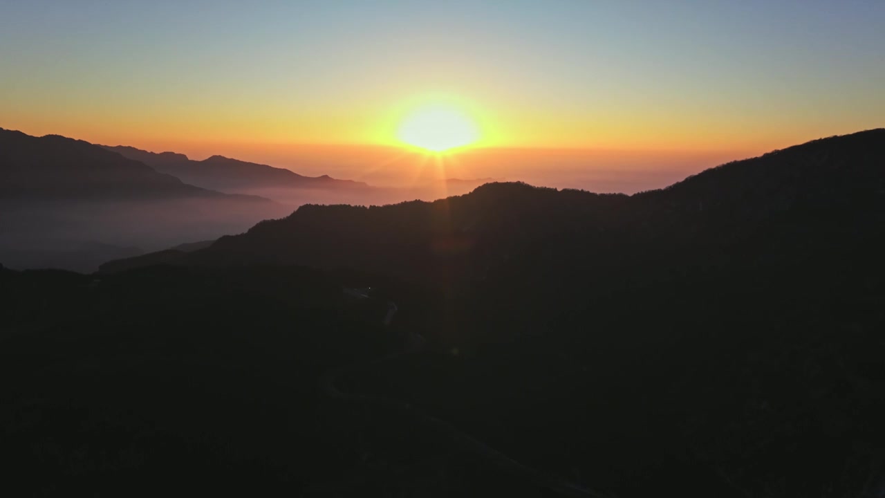 四川西岭雪山日出视频素材