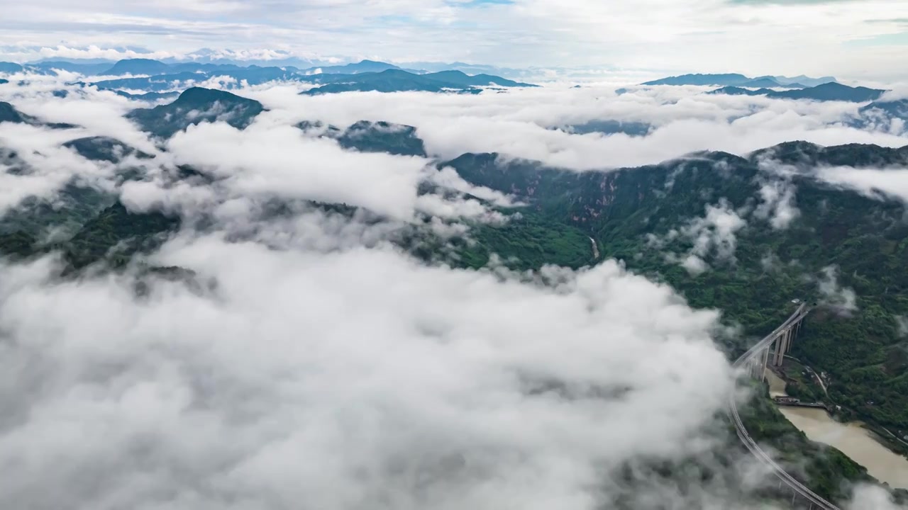 唯美自然景观山间云海云雾缭绕大山视频素材视频素材