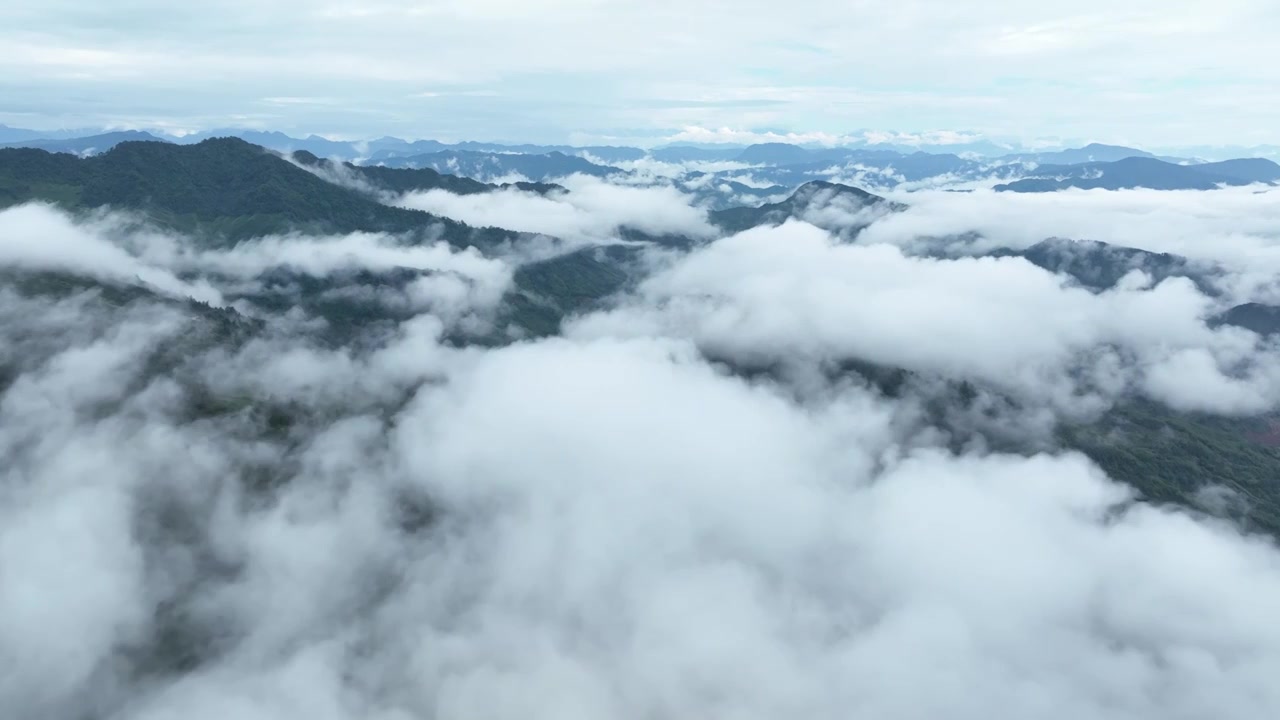 唯美自然景观山间云海云雾缭绕大山视频素材视频素材