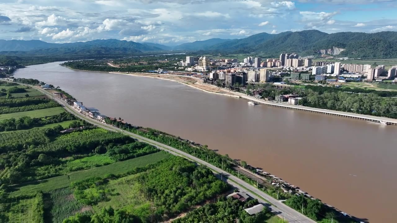 航拍泰国老挝清盛城市湄公河河滨景观视频素材