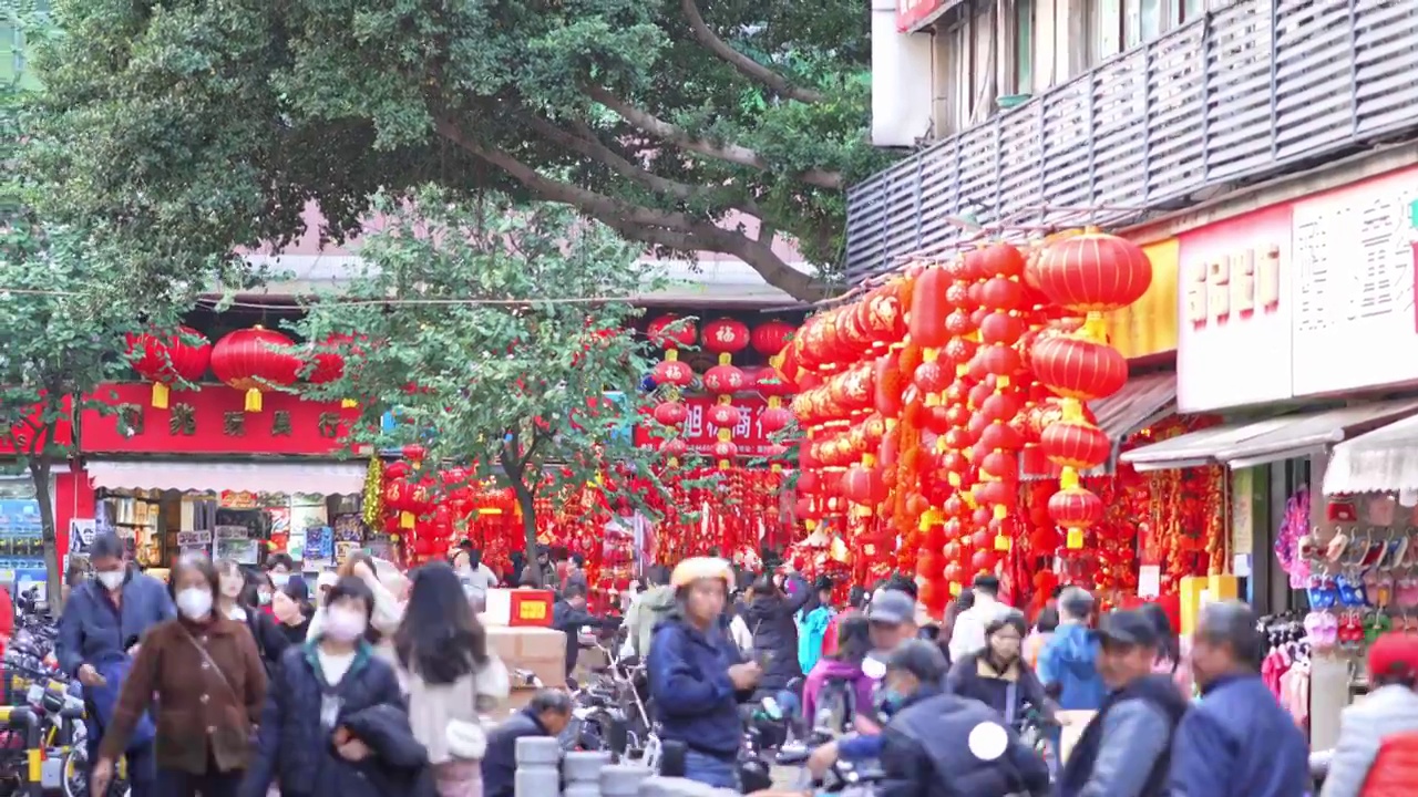 4K实拍龙年置办年货视频素材