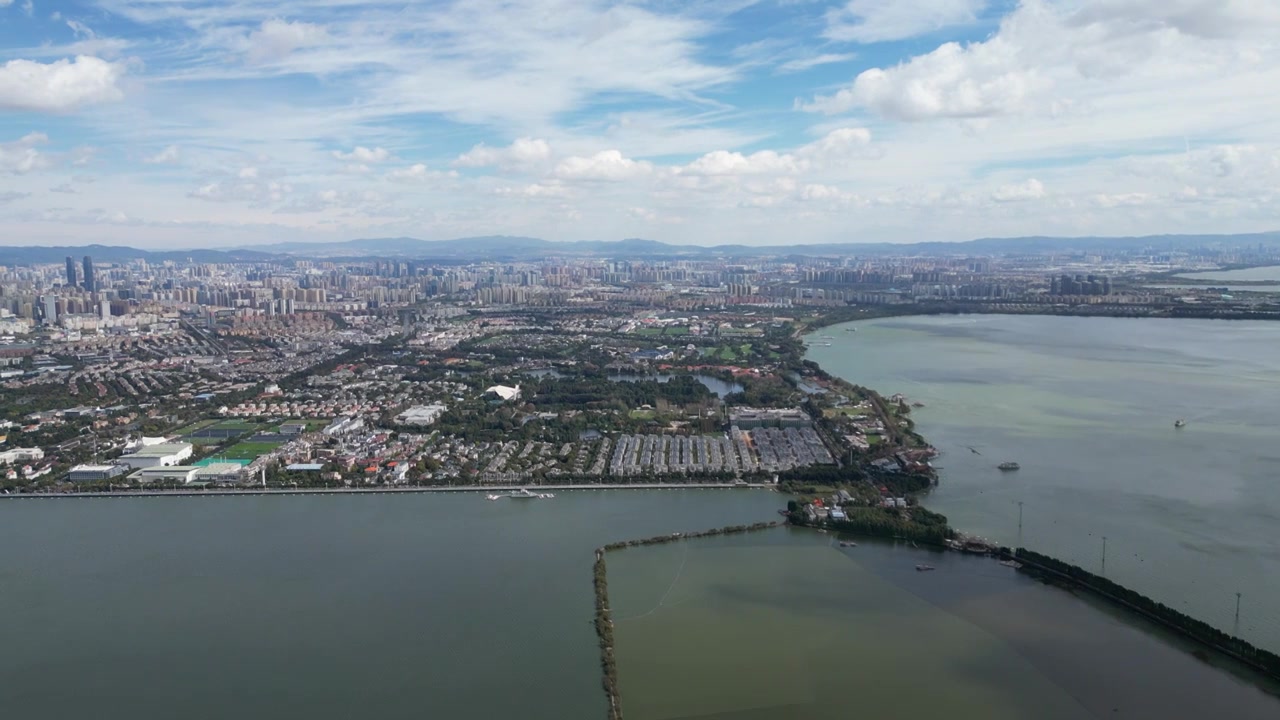 云南省昆明市昆明西山森林公园晴天航拍视角美丽风景视频素材