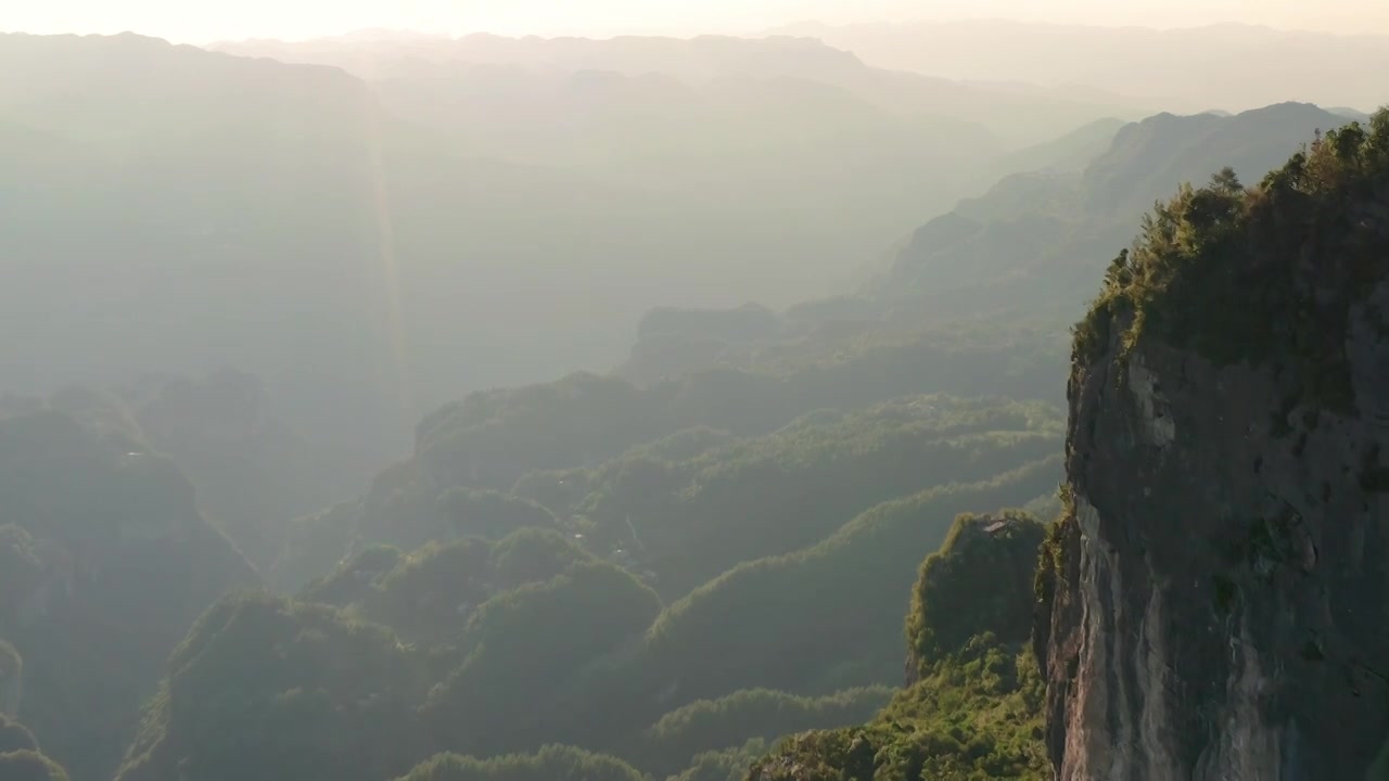 航拍高山夕阳视频素材