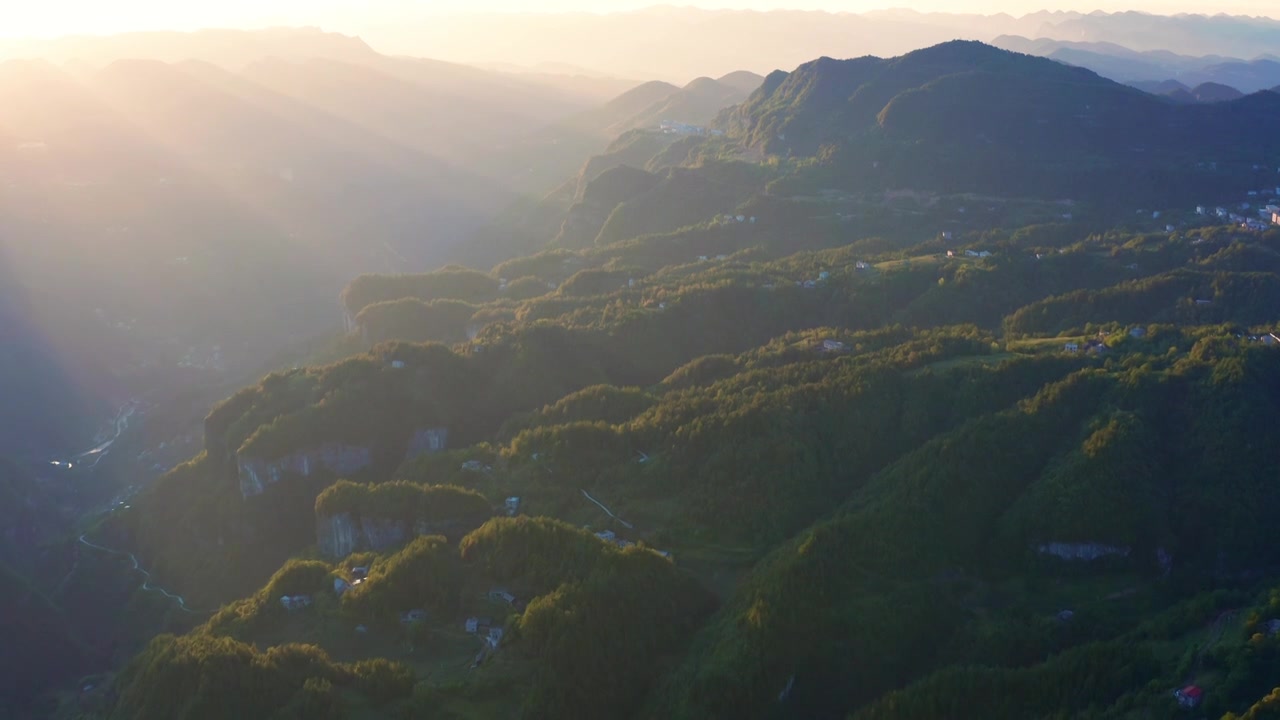 航拍高山夕阳视频素材