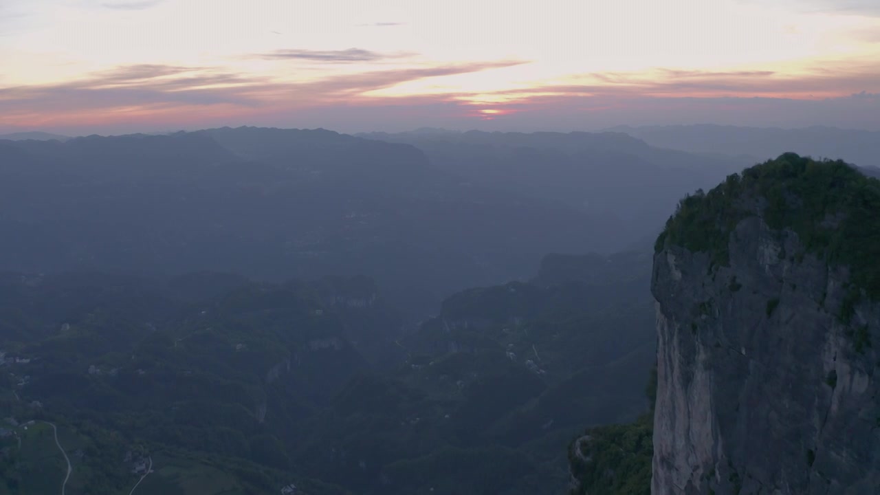 航拍高山夕阳视频素材