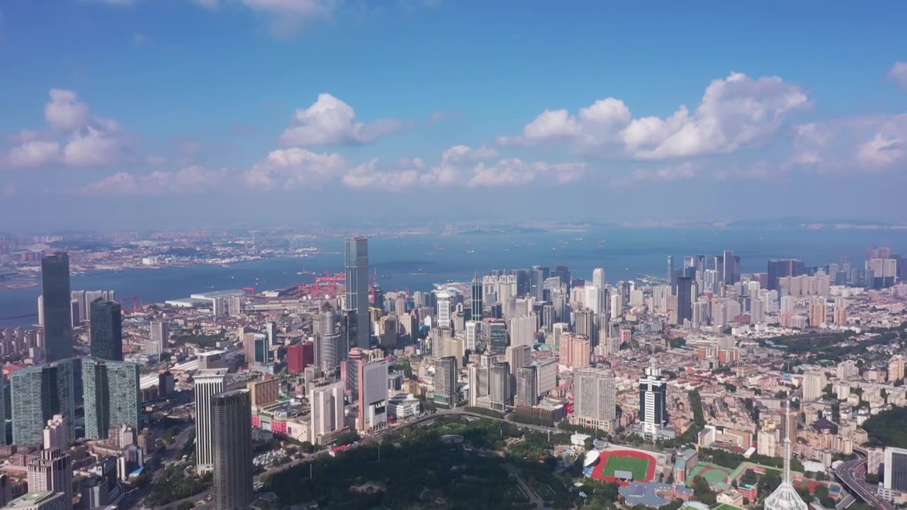 大连城市中心航拍中山区海湾山海大景空镜视频素材