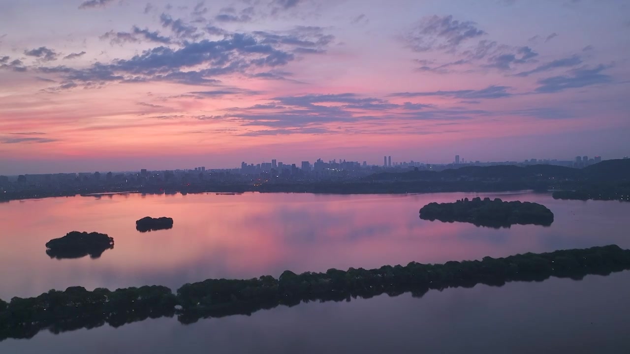 航拍西湖清晨日出视频素材